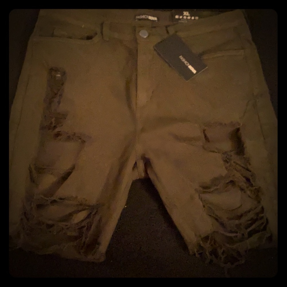 Hunter Green Bermuda Shorts